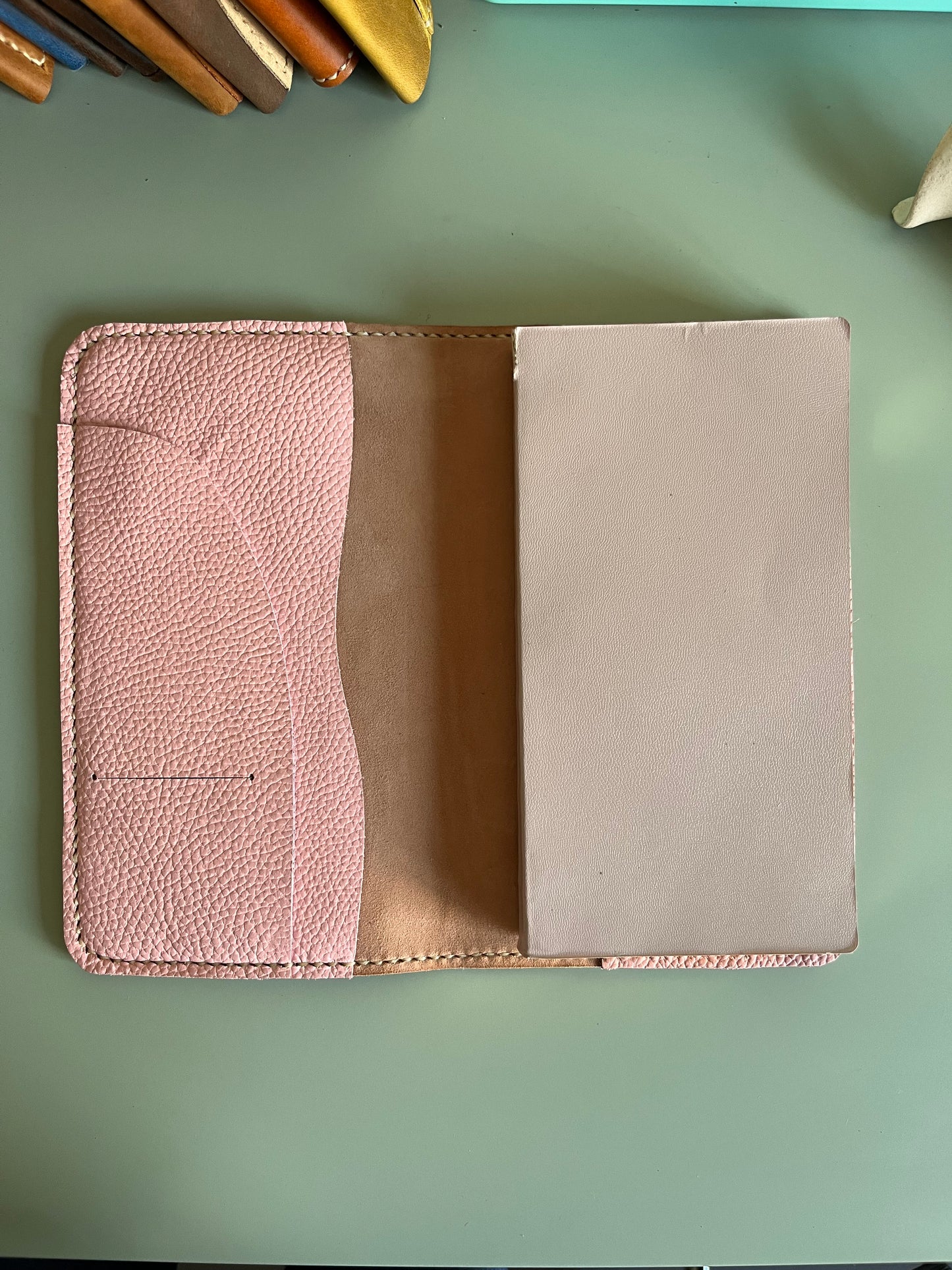 TN leather Cover expanded