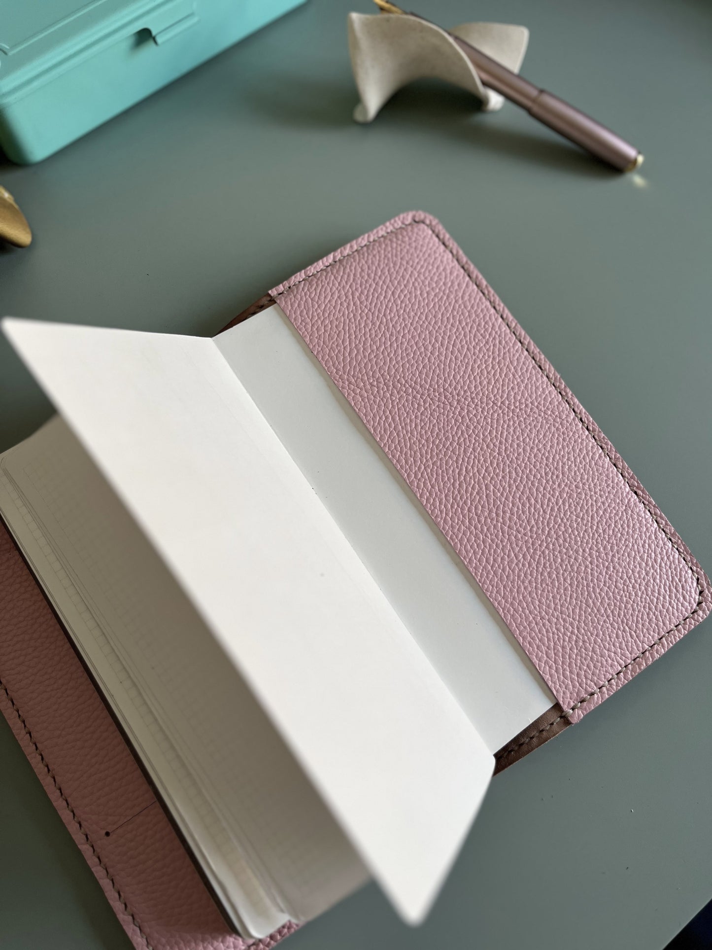 TN leather Cover expanded