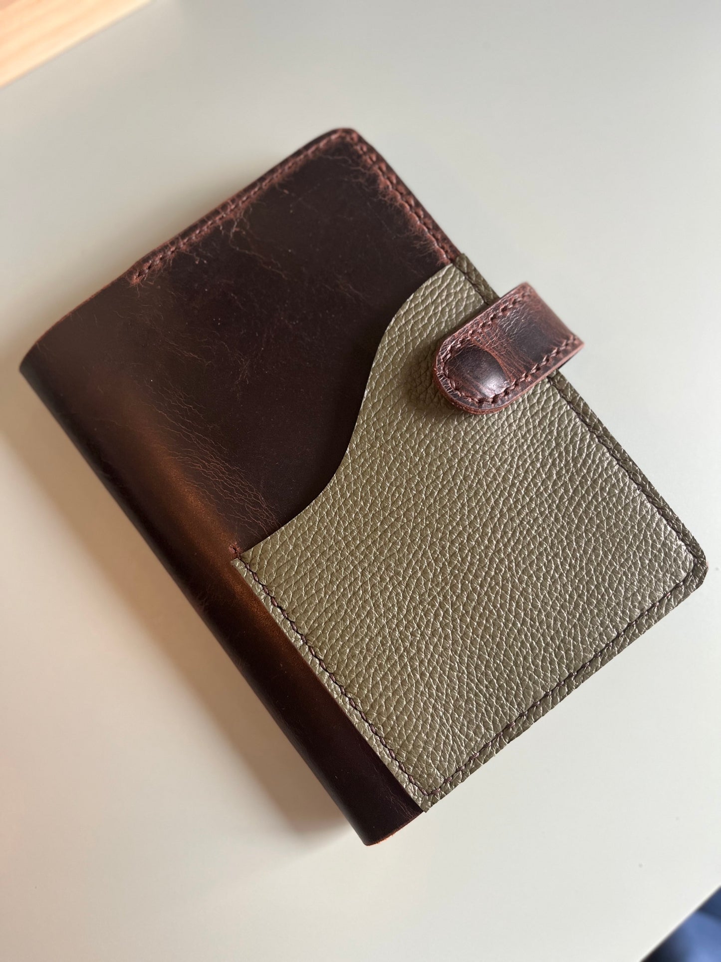 B6 cover with pen case