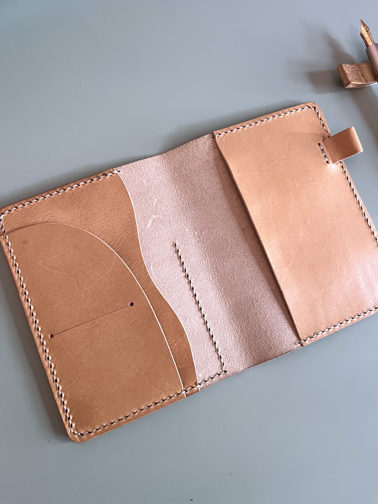 A6 cover "Aris" design in undyed leather