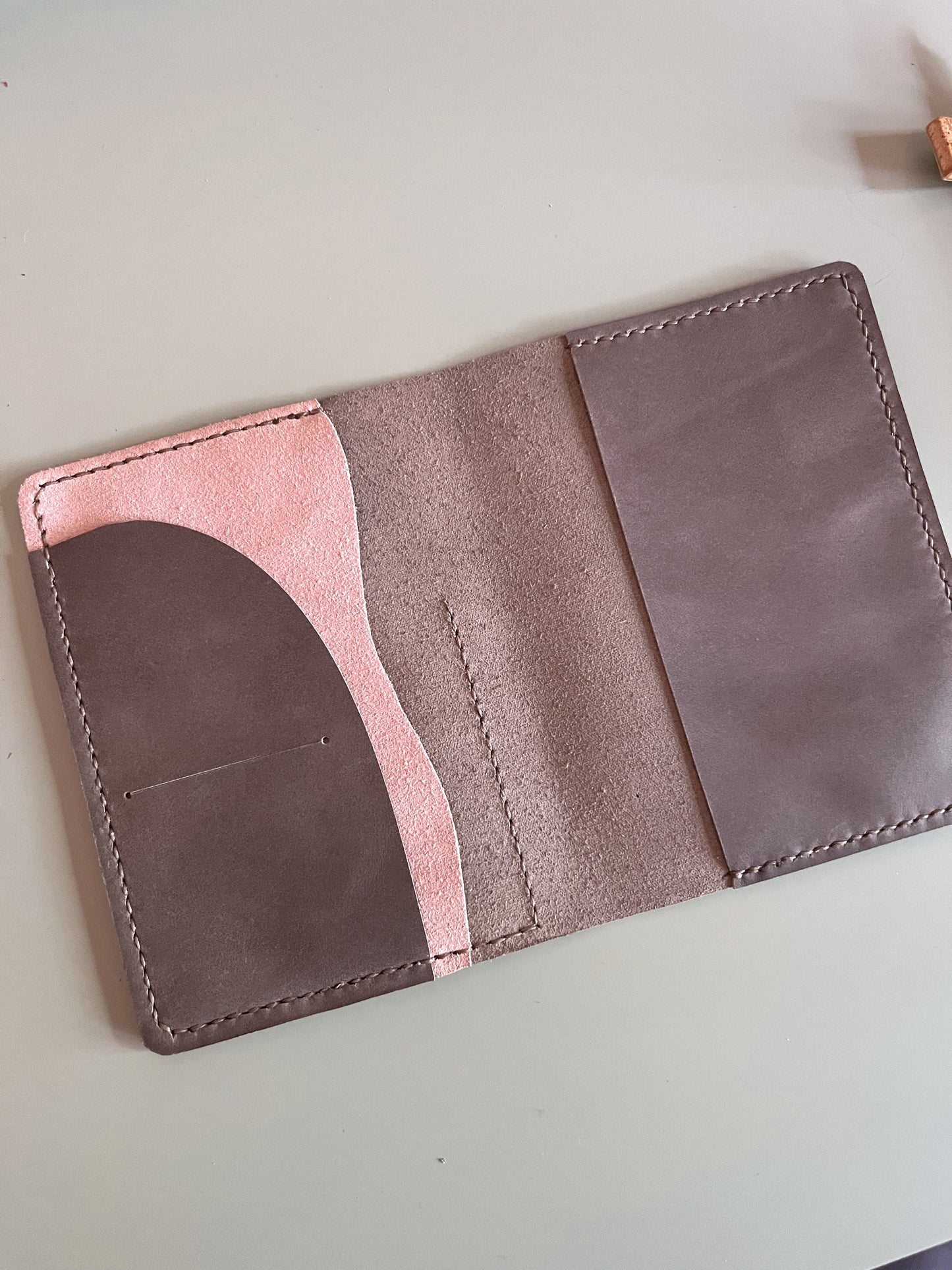 A6 cover "Aris" design in el grey leather