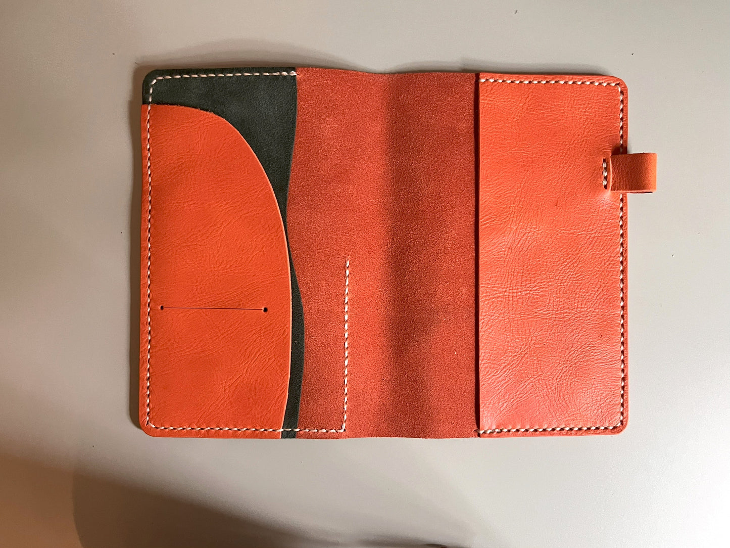 B6 Slim cover in Naranja leather