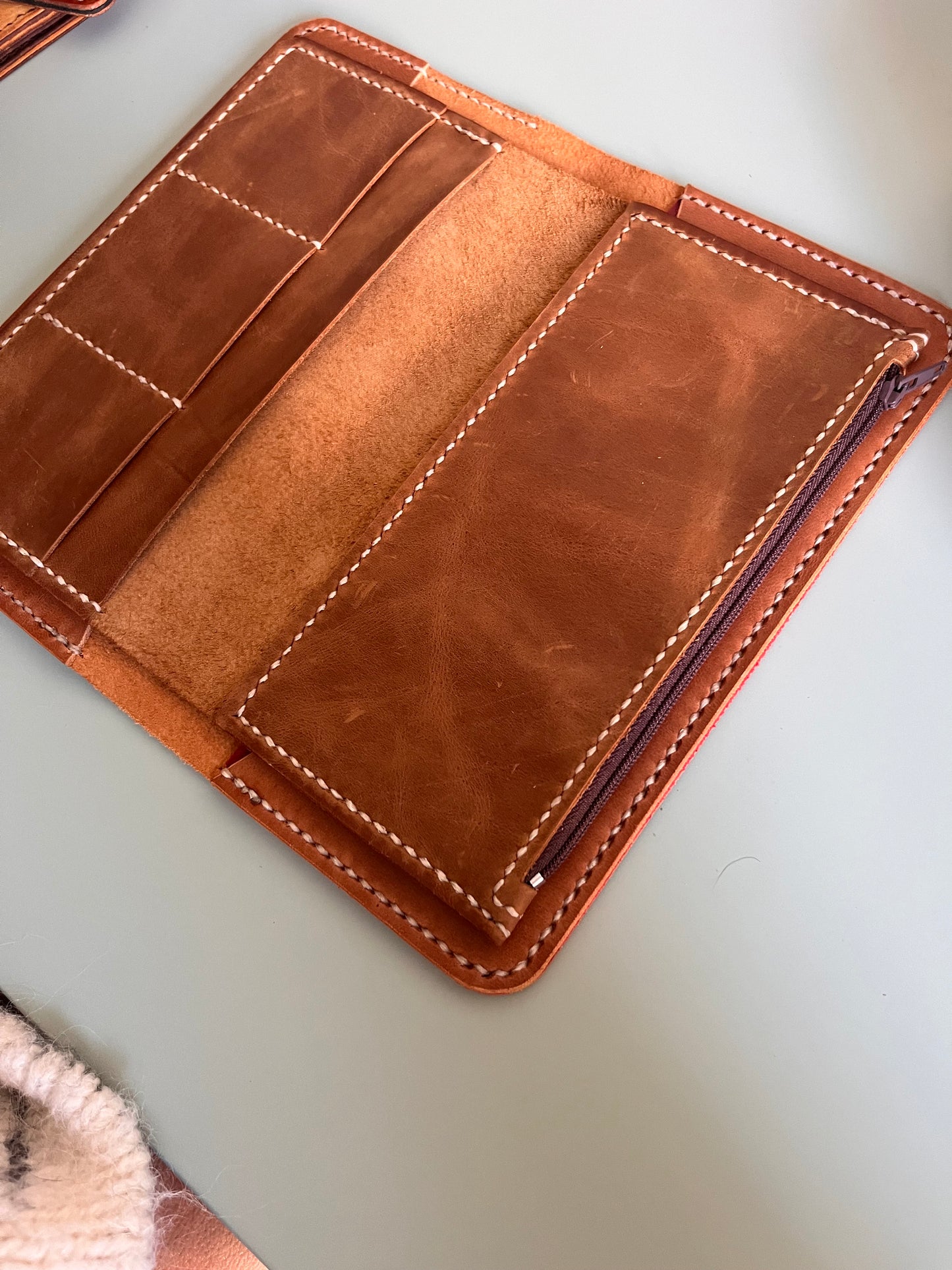 A6-Einsteckbrieftasche in Karamell