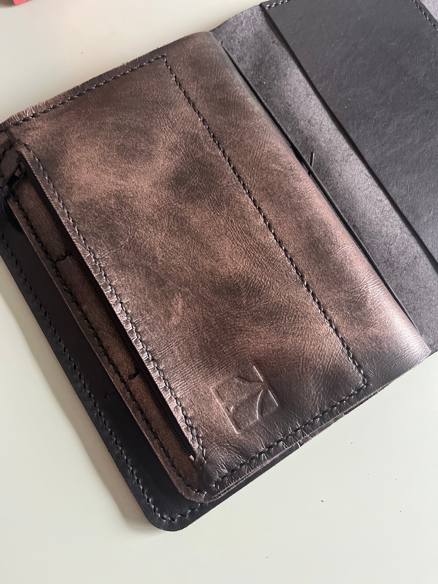 Einsteckbrieftasche_TN_mit Reißverschlussfach in Schokolade
