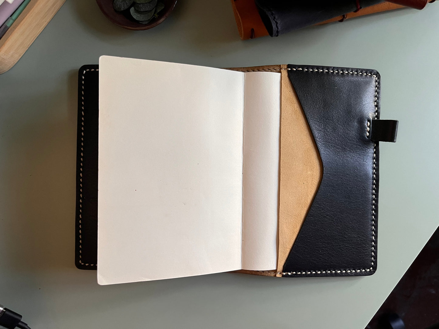Open B6 Petras leather planner cover with Beige inner accent