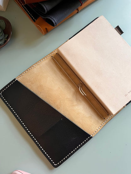 B6 size Petras design in Nero