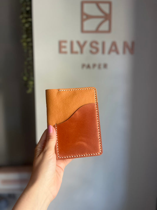 Passport Size Aris in Miele leather