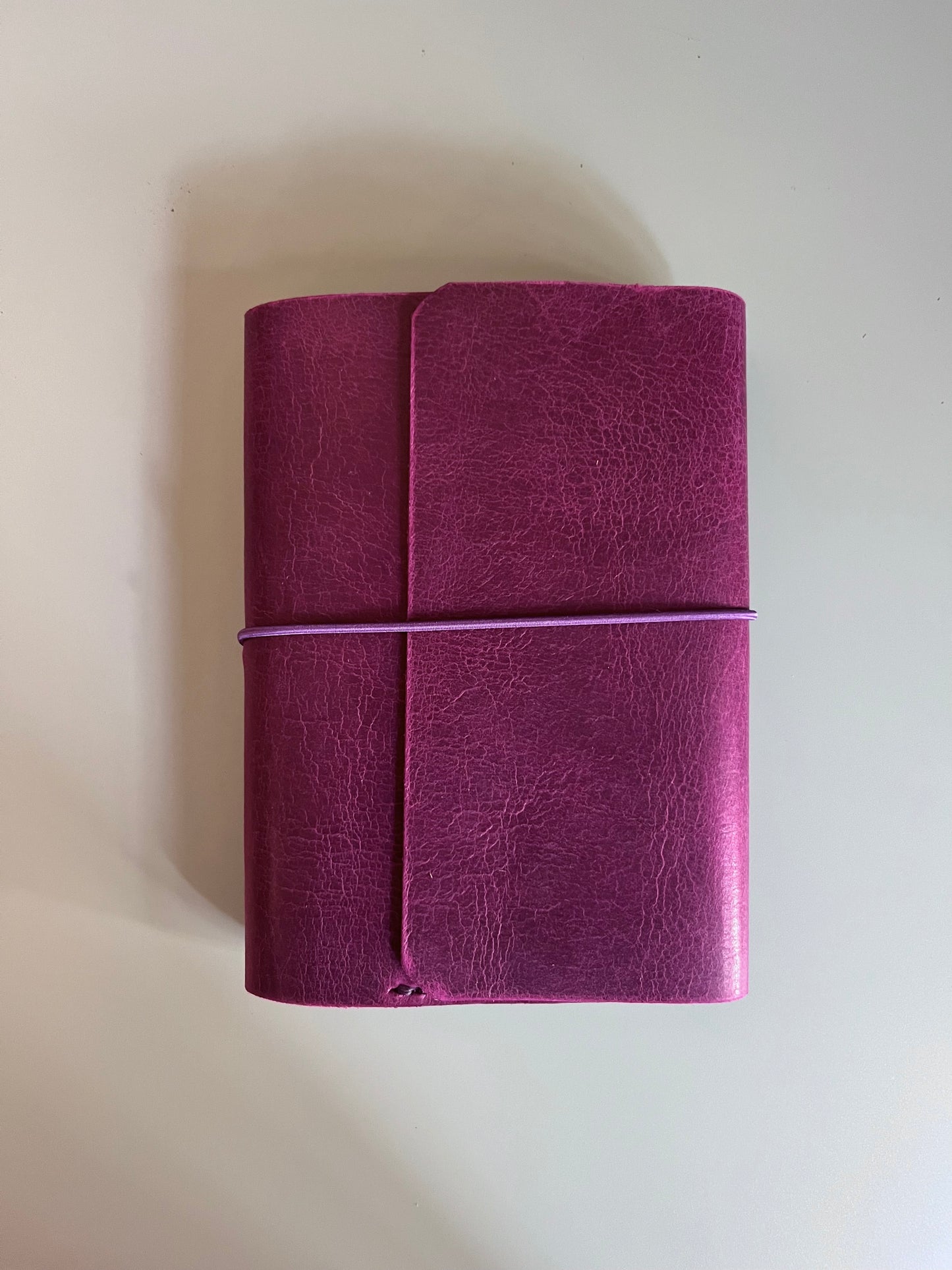 Pocket size trifold in Marsala smooth