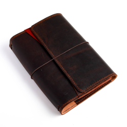 Detail of Espresso leather front cover on A5 Trifold planner cover