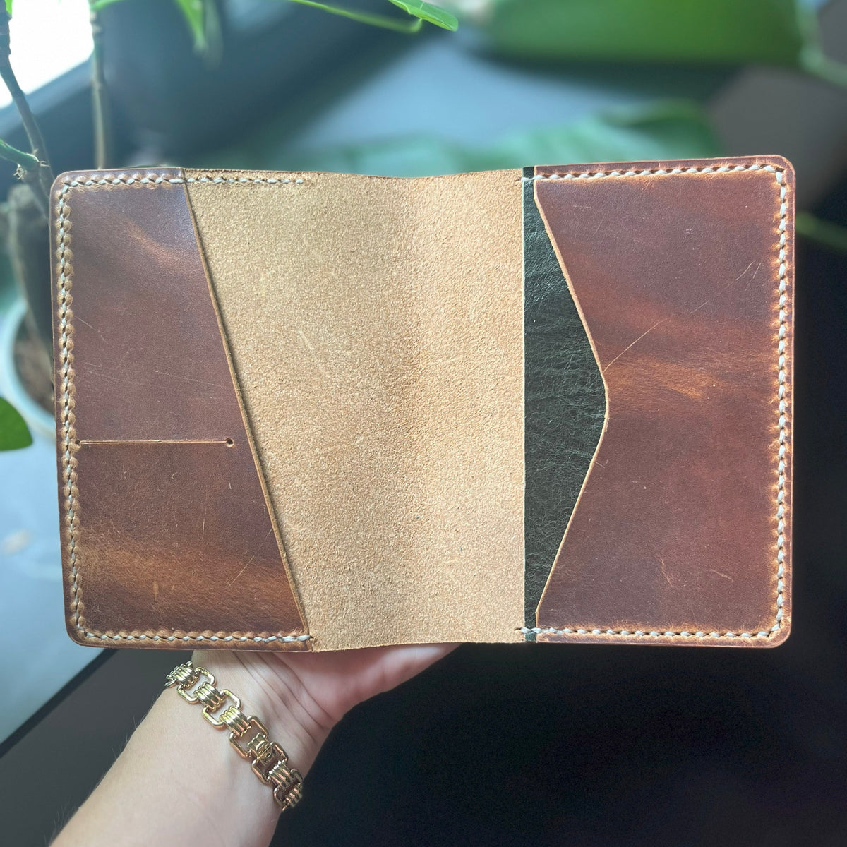 Open view of A6 Petras leather cover in Amber and Verde