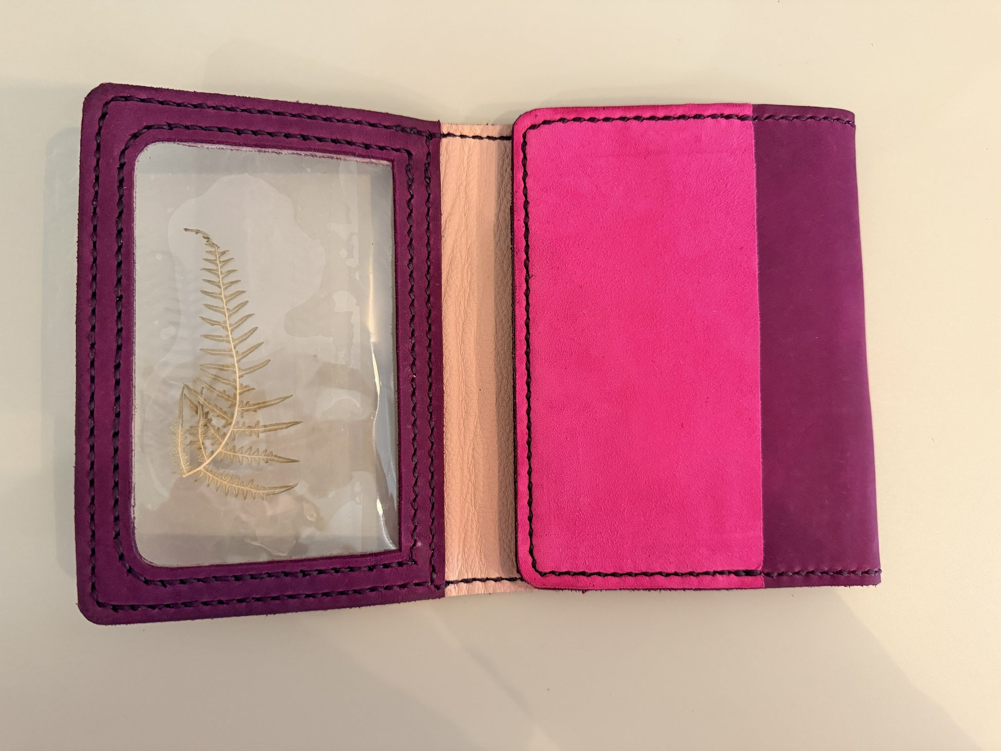 Interior pockets of A6 Areti Trifold leather planner cover