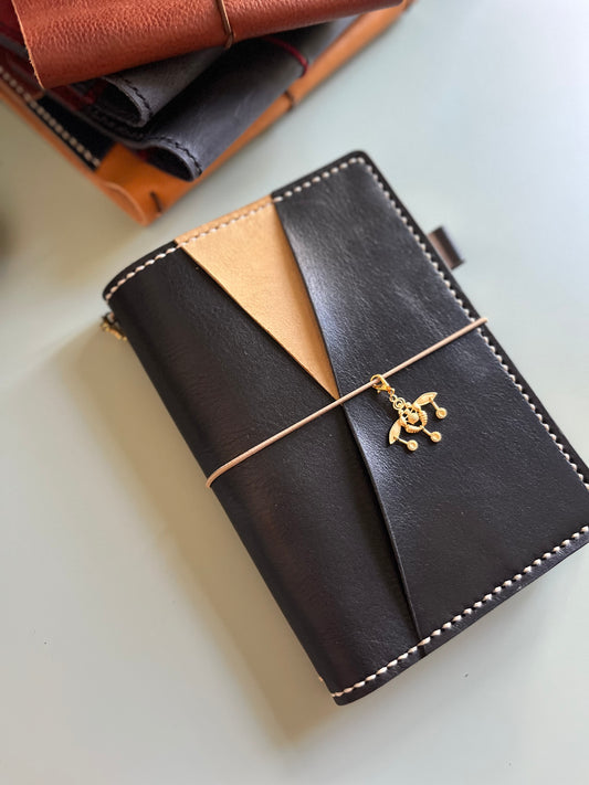 B6 size Petras design in Nero