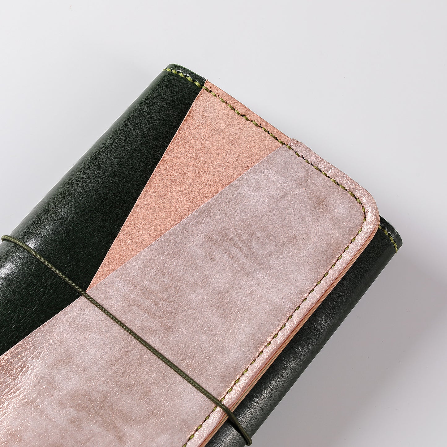 "Areti" Trifold TN Size REVERSE in verde