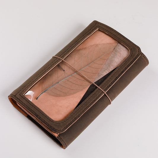 "Areti" Trifold TN Size in Nut Brown