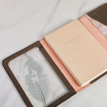 "Areti" Trifold A5 Slim in Nut Brown