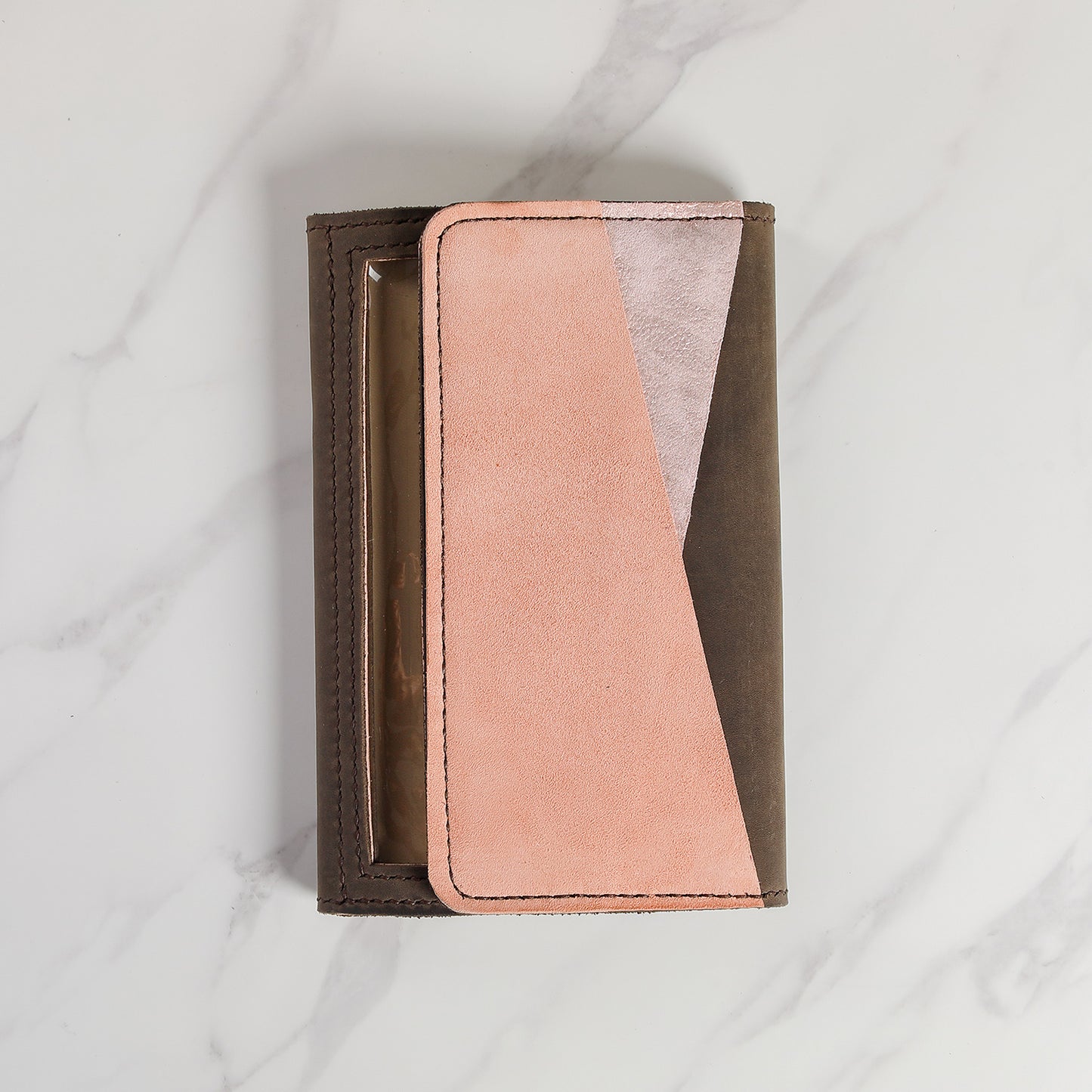 "Areti" Trifold TN Size in Nut Brown