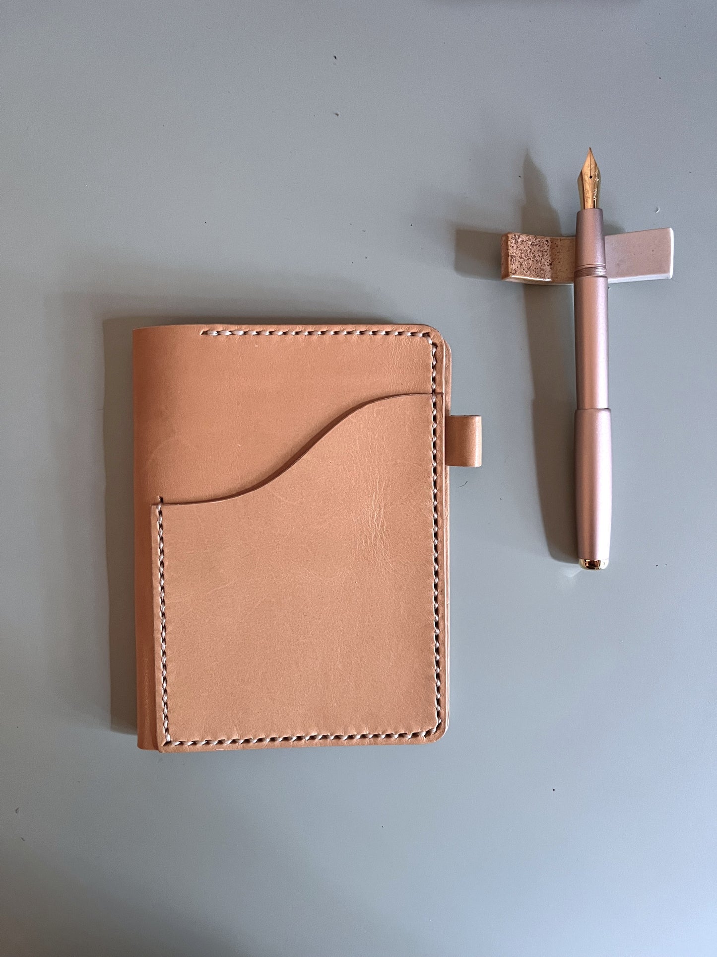 A6 cover "Aris" design in undyed leather