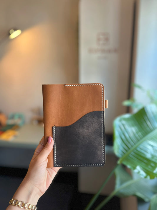 B6 size in Antico leather