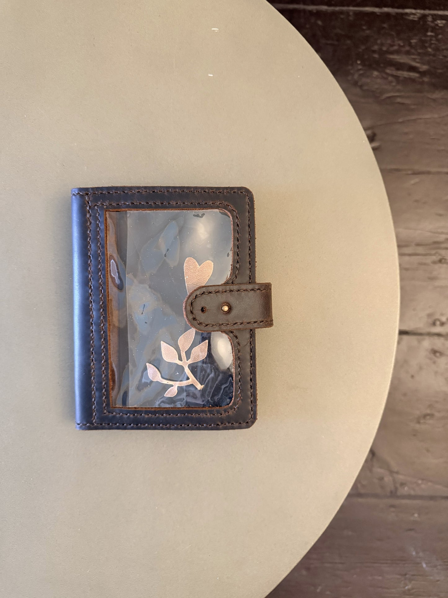 A6 "Areti" cover in Espresso