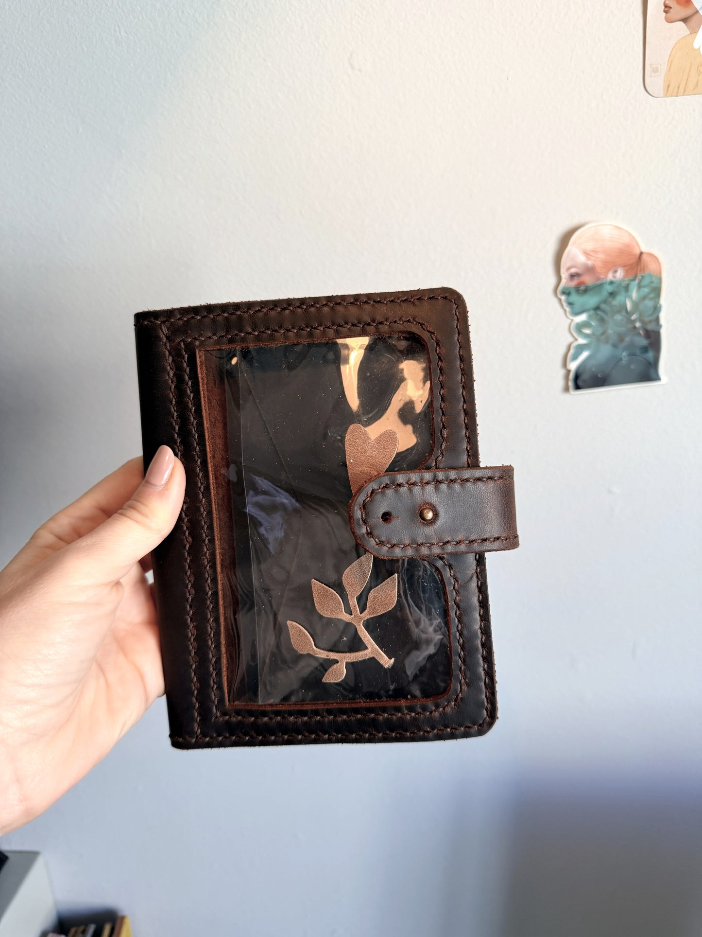 A6 "Areti" cover in Espresso