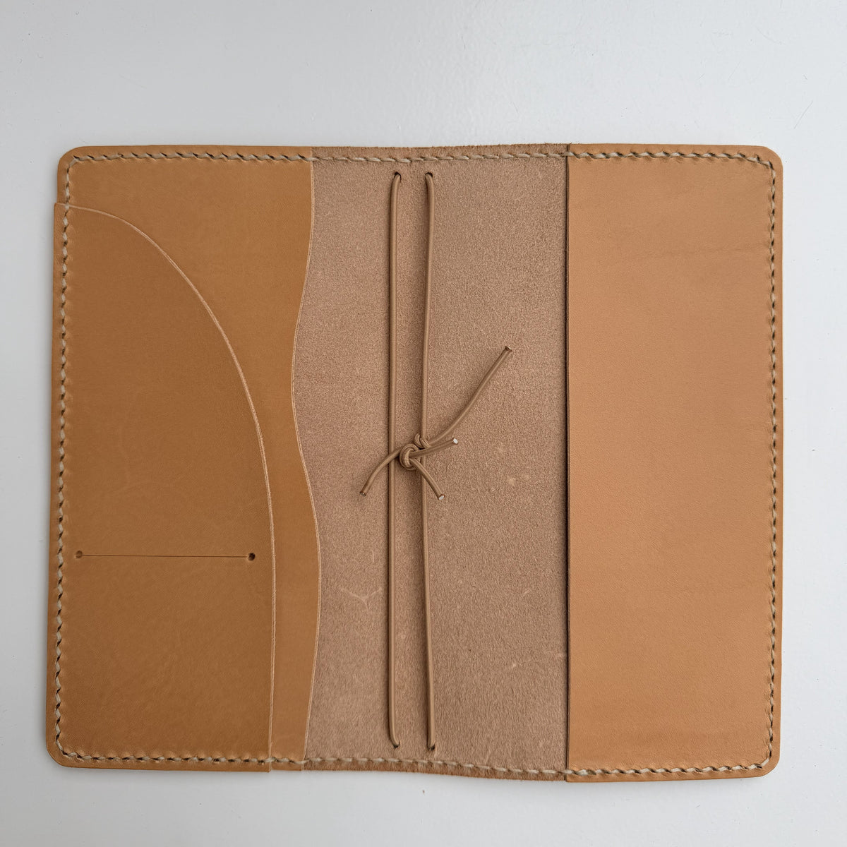 Travelers Notebook in Undyed leather open flat