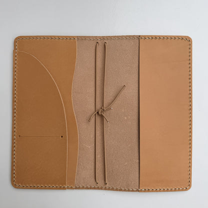 Travelers Notebook in Undyed leather open flat